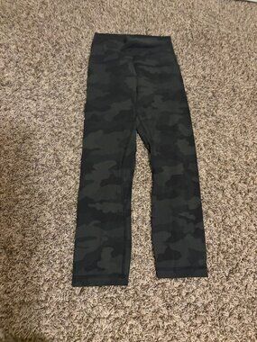 LuLuLemon Align High Rise Crop 21" Leggings Size 4 Heritage 365 Camo Dark Olive